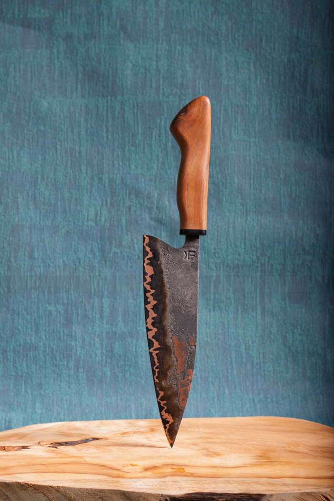 80CrV2 Black Cumai with a teak handle and buffalo horn